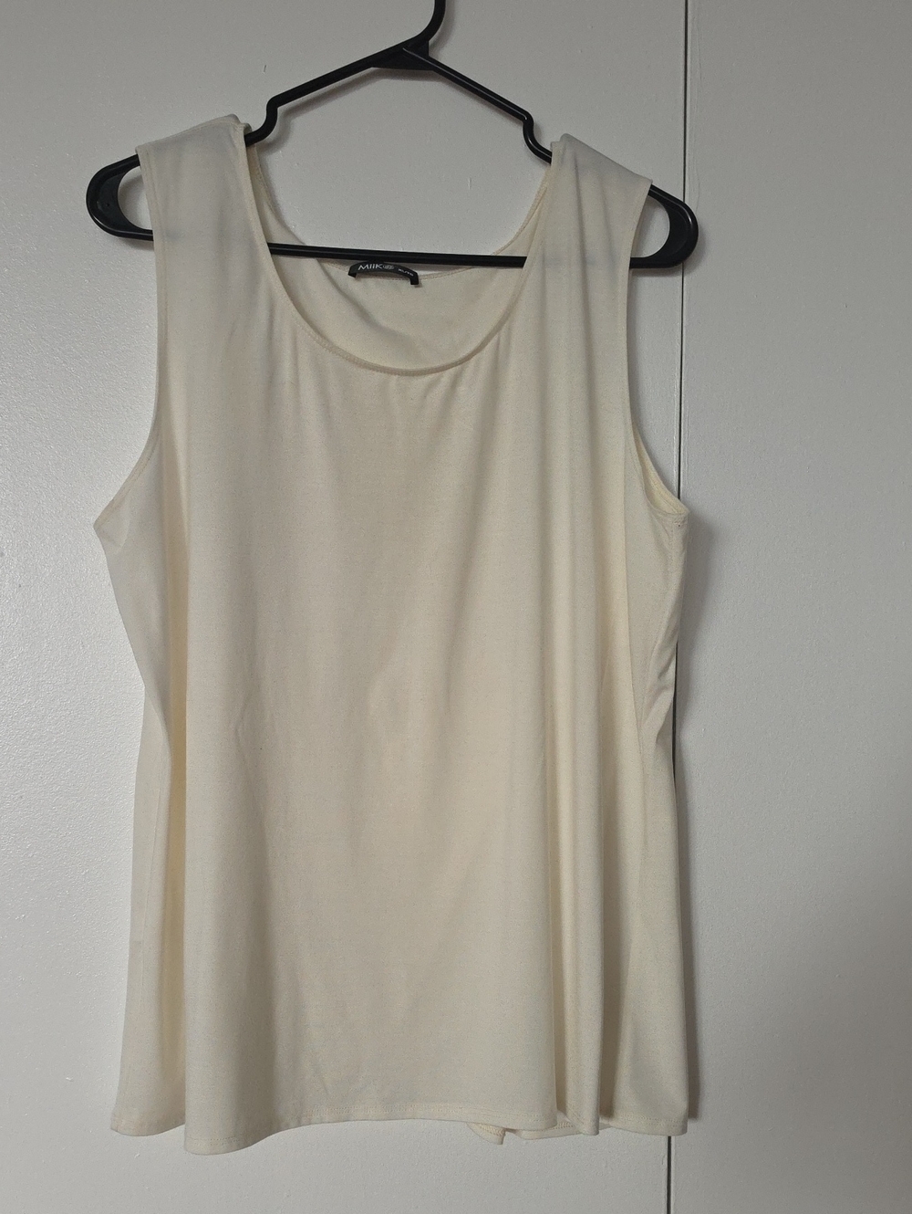 Miik Yuki Reversible Neckline Tulip Top Cream XL. B7
